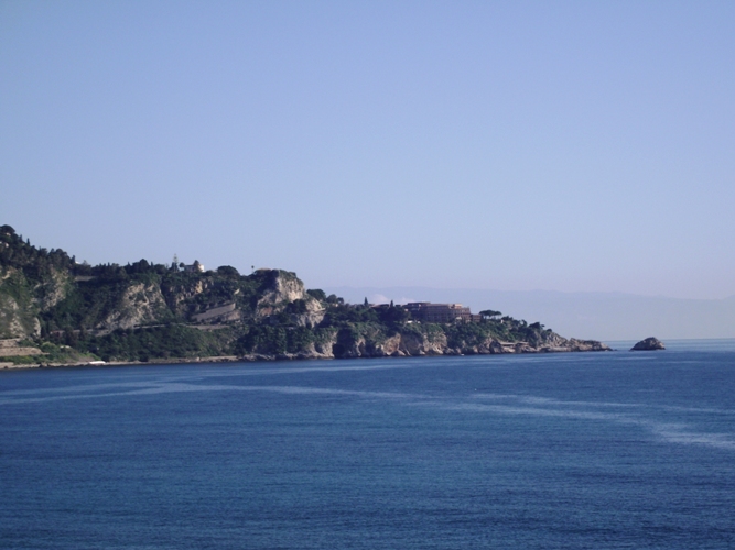TAORMINA  – Nella “Perla dello Ionio” a gennaio temperature come in primavera