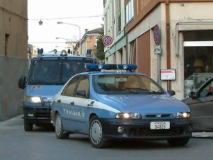 MESSINA – Le Volanti denunciano pregiudicato per spaccio di droga