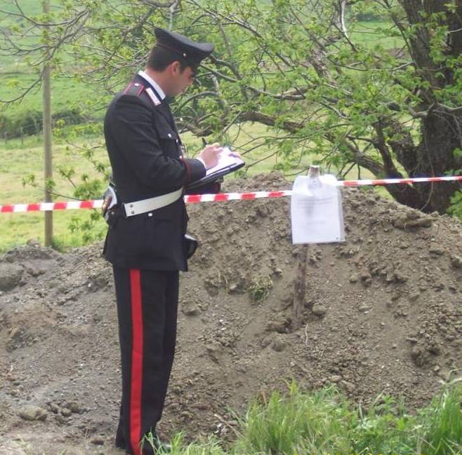 MAZZARRA’ SANT’ANDREA – Terzo scheletro recuperato nel cimitero di mafia