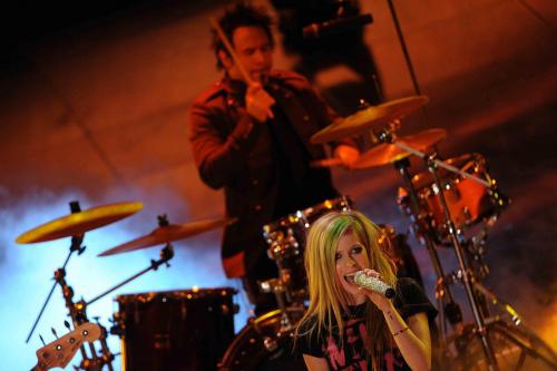 SANREMO 2011 – Avril Lavigne “What The Hell”