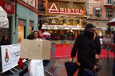 SANREMO – Le prime foto della protesta di Italo e Nadia