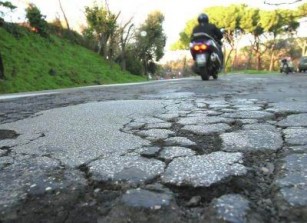 STRADE CHIUSE – CASALVECCHIO SICULO: ORDINANZA DI CHIUSURA AL TRANSITO DELLA S.P. 19/A S. CARLO-FAUTARI AL KM. 0+800 CIRCA.