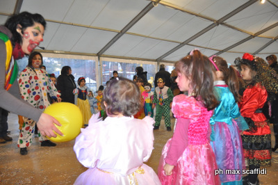 CARNEVALE A BROLO – In attesa dei carri le foto del “carnevalino”