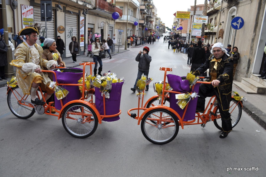 BROLO – Il carnevale di tinge di “giallo”, quello delle mimose