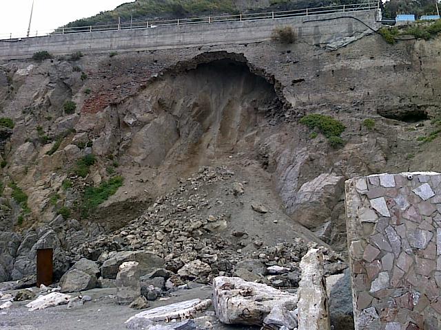 PIRAINO – A rischio la spiaggia delle “Torre della Ciavole”
