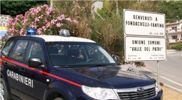 FONDACHELLI FANTINA – Anziani alloggiati in depositi trasformati in stanze. Denunciato il responsabile di una casa di riposo