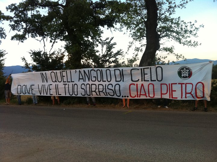 “Ciao Pietro” – striscioni in oltre 50 città italiane per ricordare Taricone
