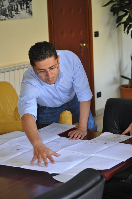 BROLO DECOLLA – Subito dopo l’estate inizieranno i lavori per l’elipista.