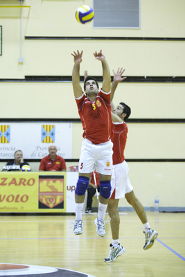 CATANZARO PALLAVOLO – Resa con onore in quattro set