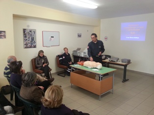 LE SCUOLE A SCUOLA – A Brolo docenti e personale scolastico imparano l’uso del defibrillatore