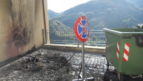 CASTROREALE – Ha un nome ed è stato arrestato l’autore dell’attentato al sindaco Portaro