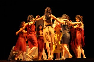 Visto a Tindari TeatroGiovani – Troades & Tesmoforiazuse