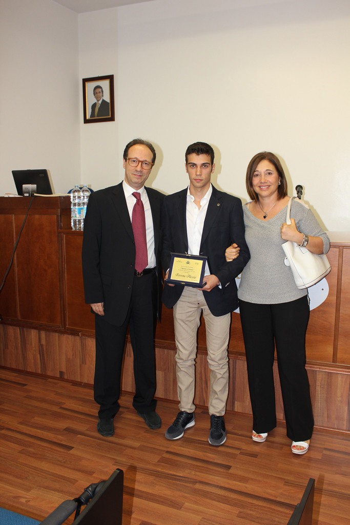 Borsa di Studio Nino Milone” – Ad Alessio Perrone va l’ottava edizione de “I Giovani ed il Lavoro”