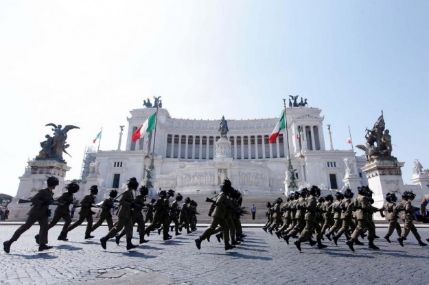 2 Giugno -“viva l’Italia, l’Italia tutta intera”