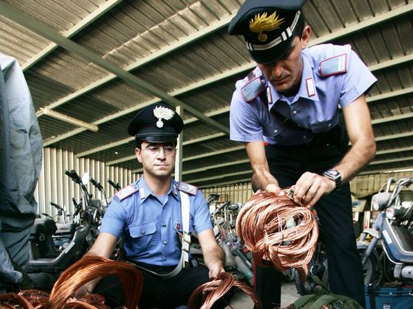VILLAFRANCA TIRRENA – Due arresti per furto di rame