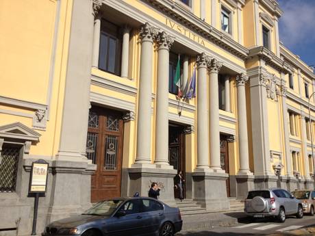 NDRANGHETA – Arrestati funzionari Ps