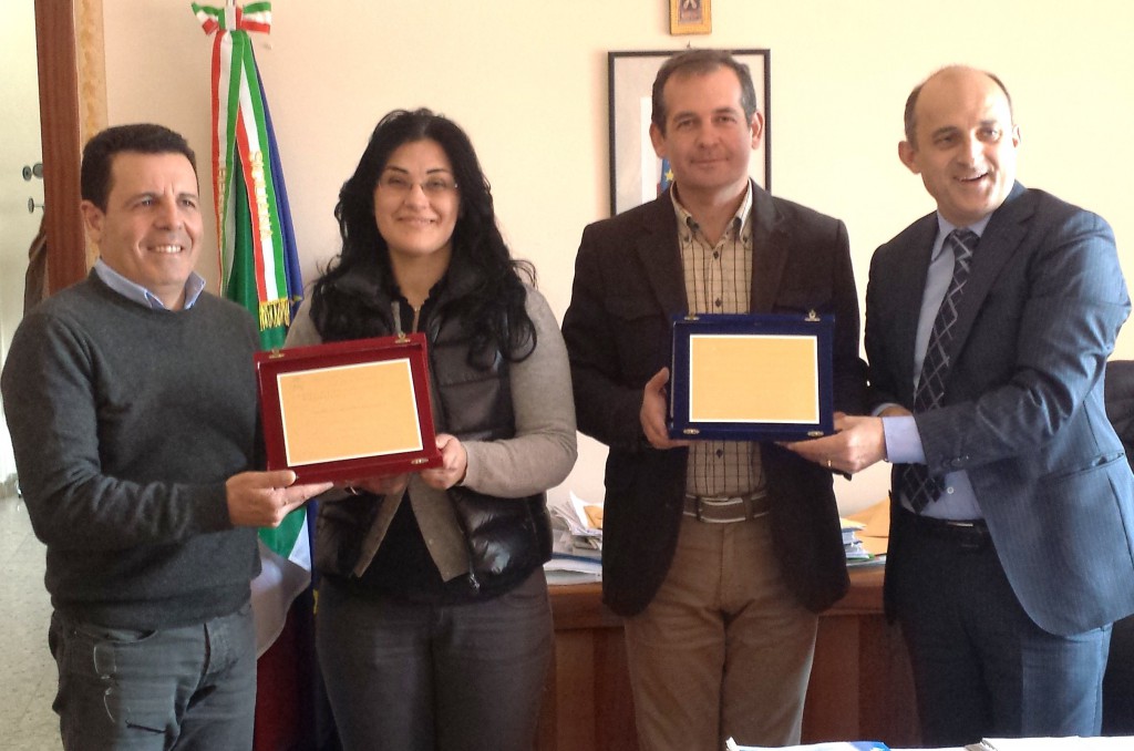 TERME VIGLIATORE – Comuni fioriti, riconoscimenti a Dominga Catania e Michele Isgrò