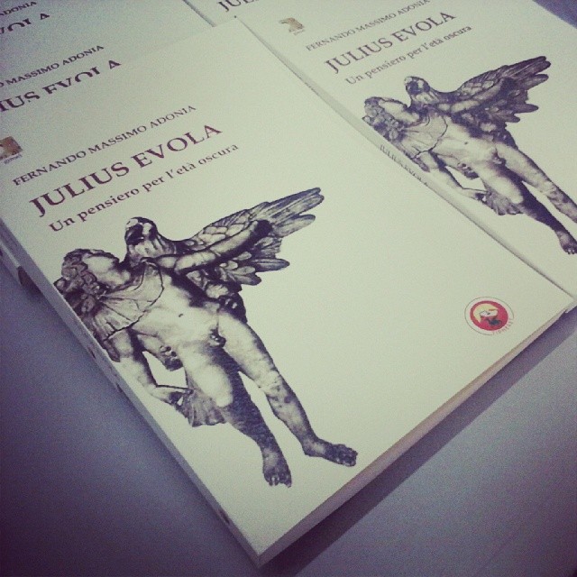 Julius Evola – Un pensiero per l’età oscura