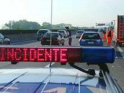 SCIROCCO – Sull’A20  si ribalta un Camion