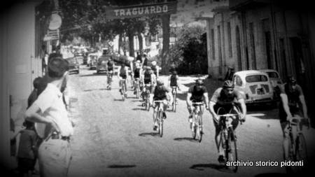 CICLISMO – Nei giorni di Coppi… quando il “Giro” passava da Brolo