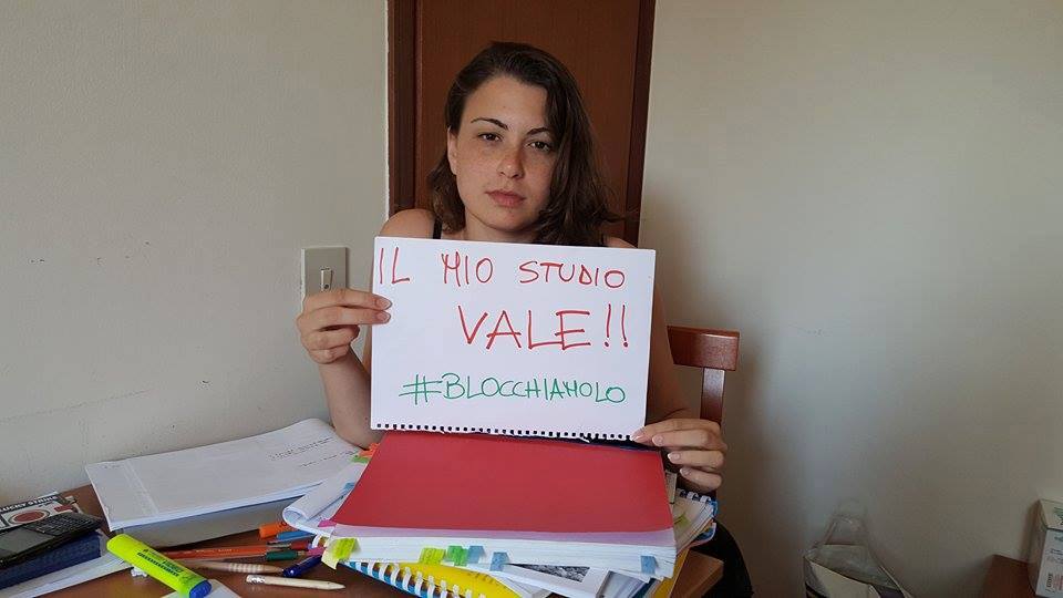 ‪#‎ilmiostudiovale‬ – A Messina si protesta. “Partecipa anche tu alla fotopetizione” è l’invito dell’UDU. Mentre Atreju scrive a Poletti