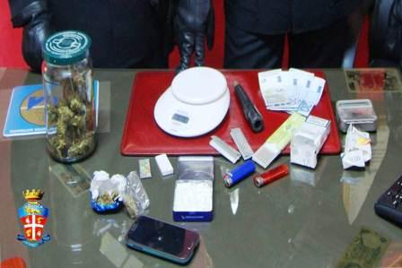 SAPONARA – Pusher arrestato dai carabinieri