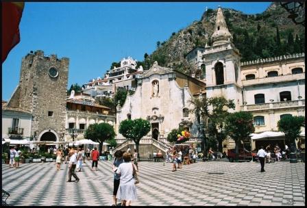 TAORMINA – Paga hotel di lusso con banconote da 500 euro false, denunciato 35enne