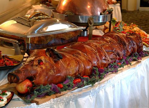 San Martino al Modì – Tra porchetta e vino novello continua l’appuntamento del Mercoledì Latino a Brolo
