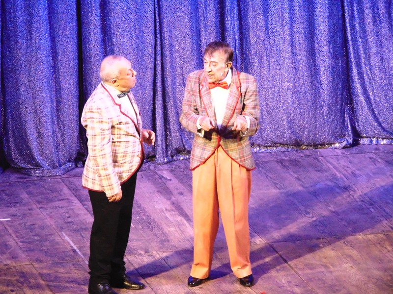 MESSINA – Teatro Insieme, platea sold out al Vittorio Emanuele per “Varietà Mon Amour!”