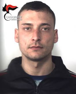 REGGIO CALABRIA – Rapina 40.000 euro: arrestato dai carabinieri e refurtiva recuperata