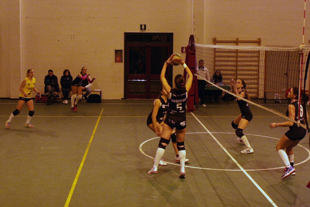 VOLLEY FEMMINILE – La Saracena Volley centra la quinta vittoria