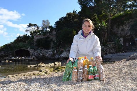 TAORMINA – Isola bella sommersa dalle cicche di sigarette