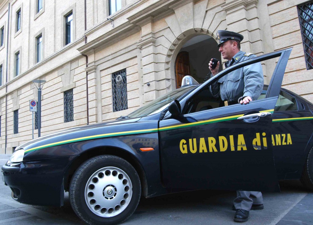 CATANIA – Corriere della droga arrestato alla fermata del pullman