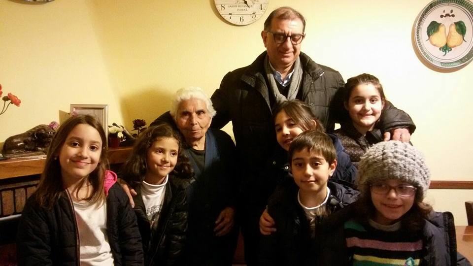 Cose Belle – I bambini di Lacco tra gli anziani ammalati