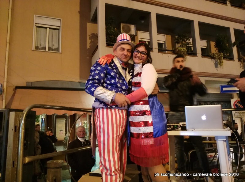 Foto & Coriandoli – La sfilata di questo pomeriggio a Brolo