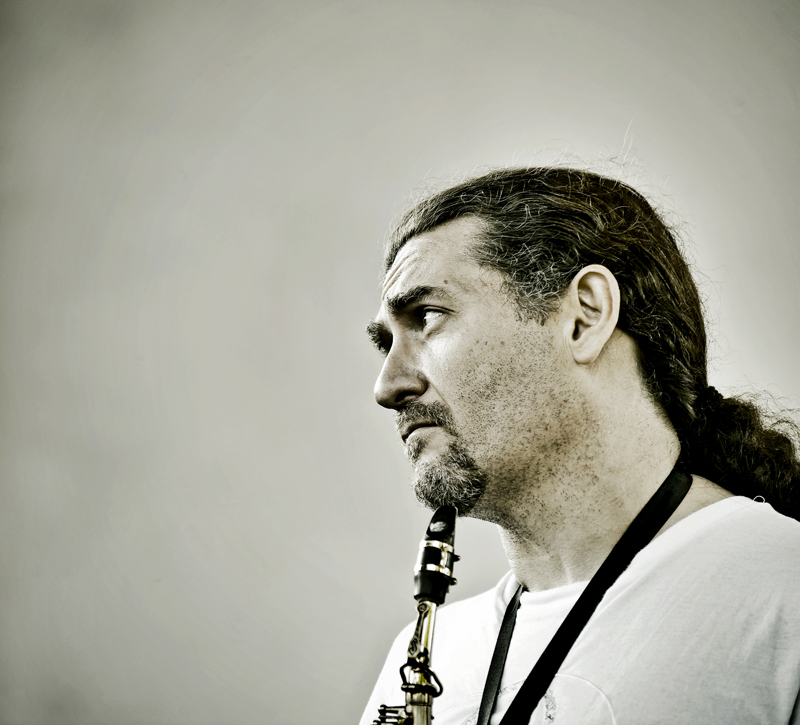 SCICLI – Il sassofono argentino di Javier Girotto apre “Lo Spettacolo del Jazz”