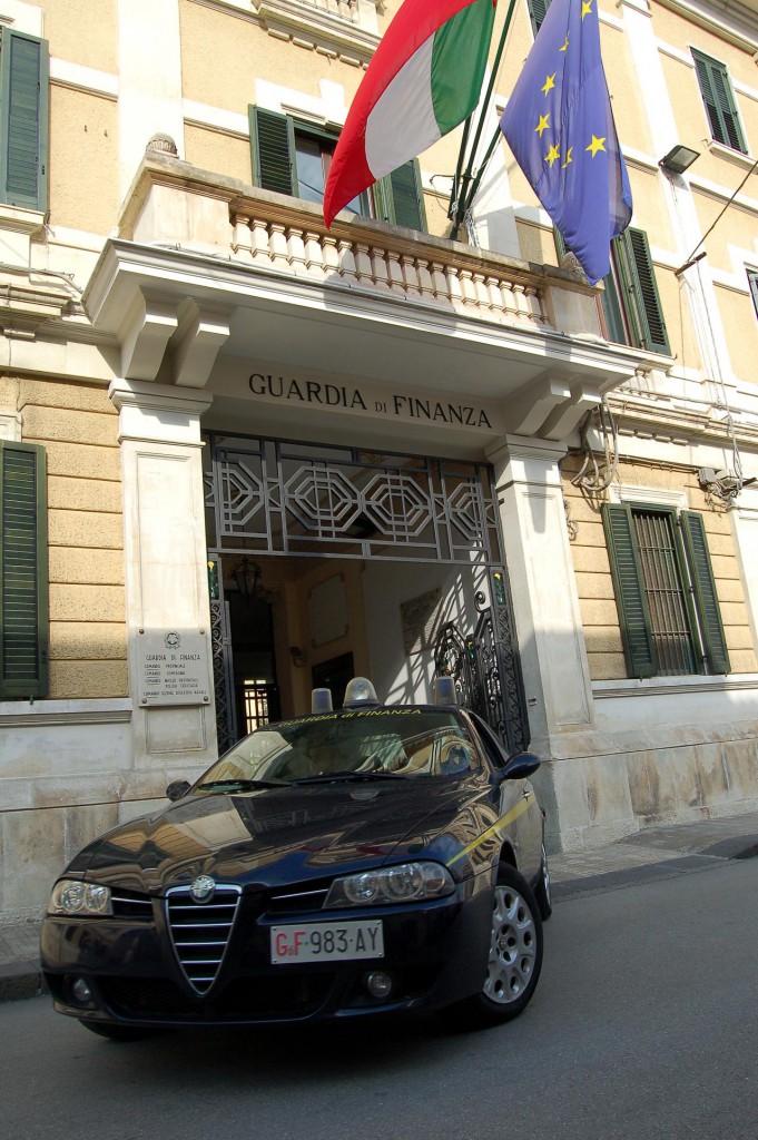 SIRACUSA – Arrestato rapinatore in flagranza di reato