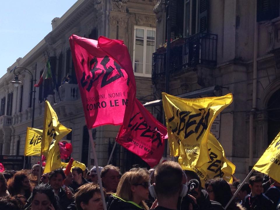 IN CORTEO CON LIBERA – Le prime foto di un corteo gioioso in Movimento
