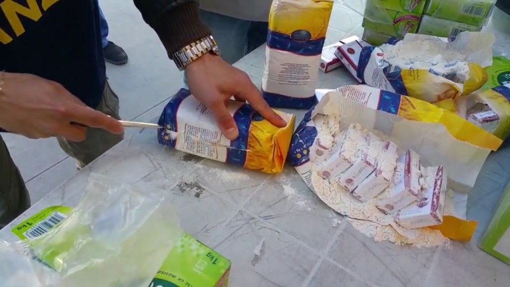 PALERMO – Sequestrate sigarette di contrabando