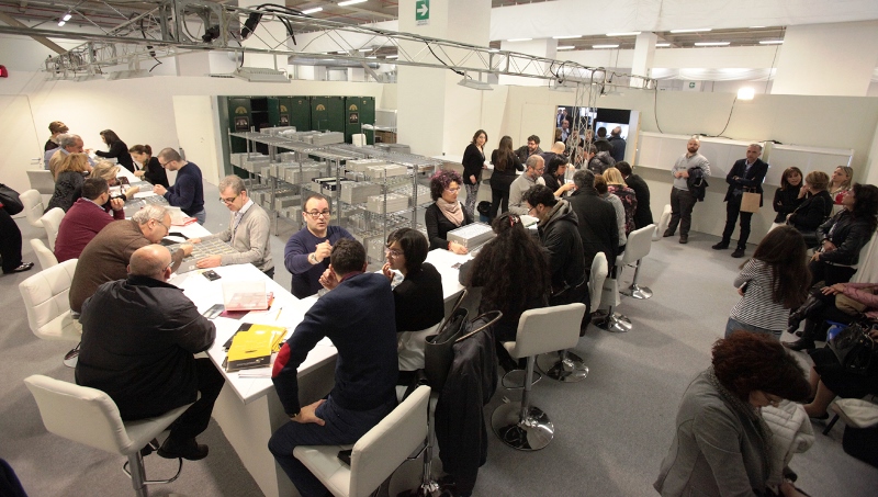 ETNAFIERE – Il successo di SiciliaOro. Una vetrina per 19 studenti siciliani di design