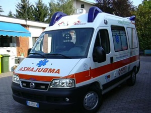 TRAGICO SUICIDIO – Giovane ragazza ingerisce un mix letale di farmaci