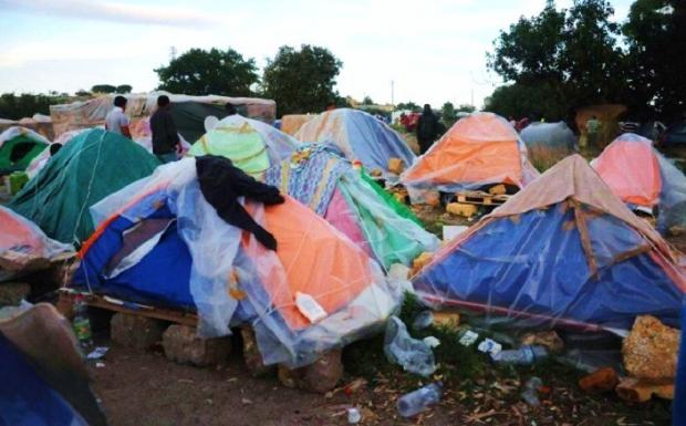 PIANA DI GIOIA TAURO – Braccianti stranieri in condizioni disumane