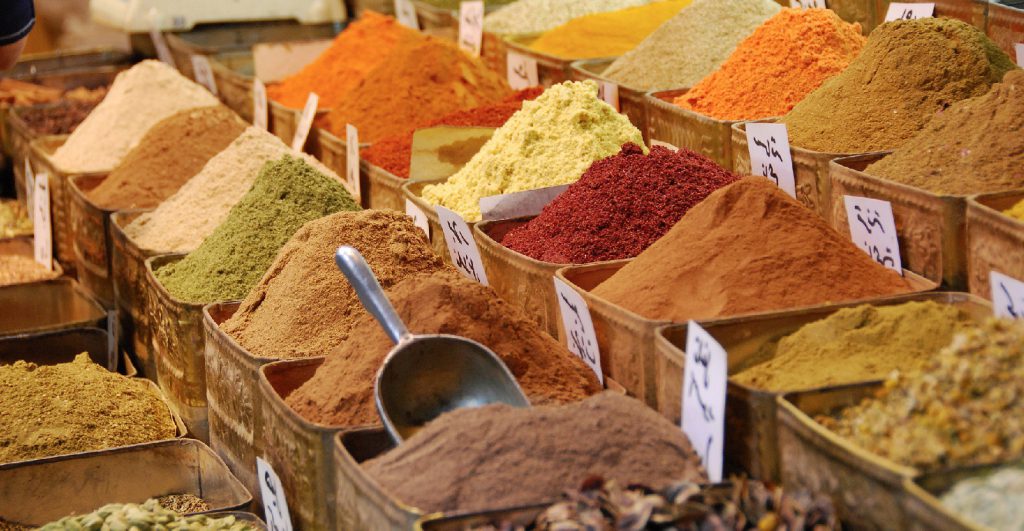SALUTE E BENESSERE – La dieta con le erbe e le spezie, alleate della linea e del gusto