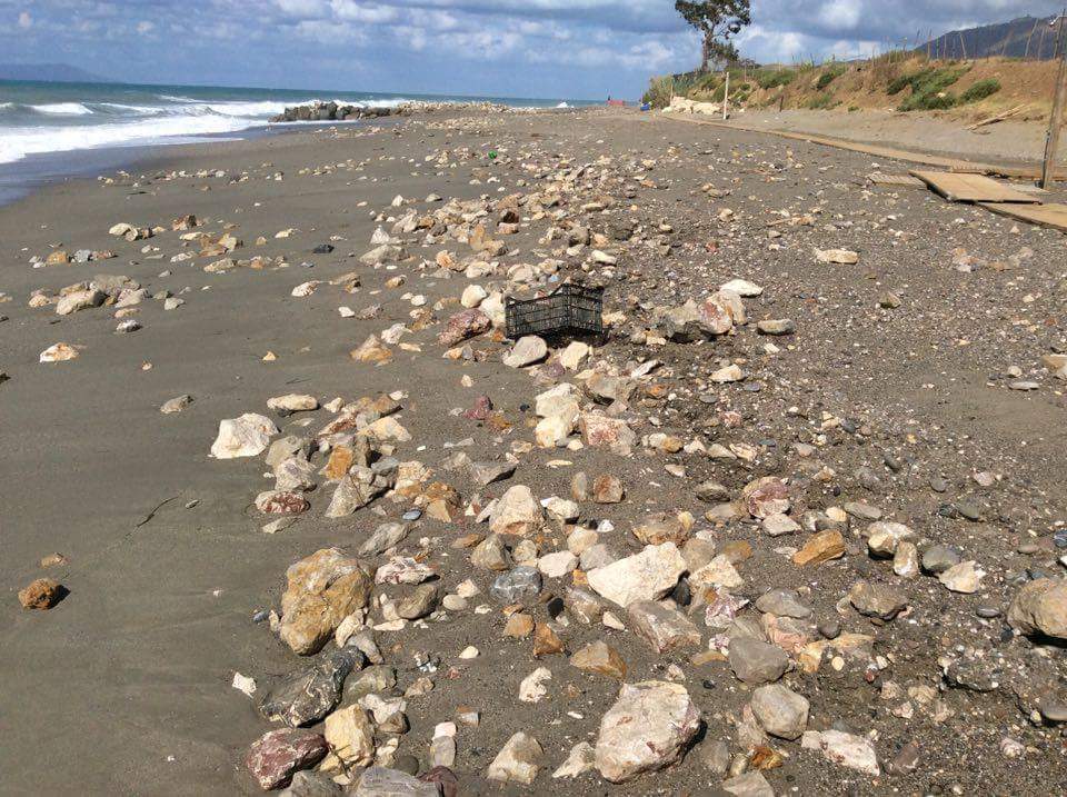 DENUNCE – Non ci piace come hanno ridotto questa spiaggia