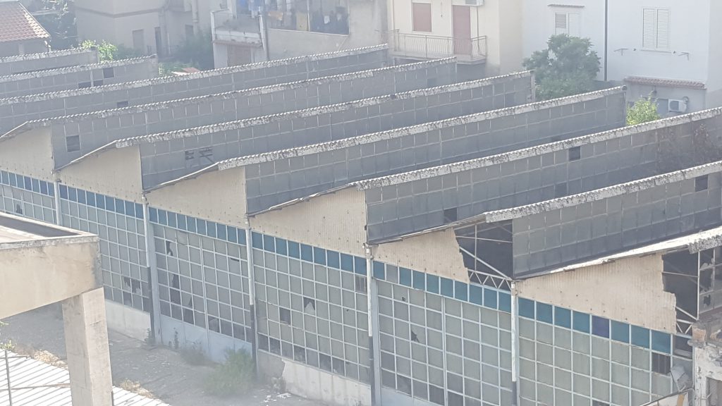 LEGAMBIENTE LONGANO – Cemento amianto in uno stabile in precarie condizioni