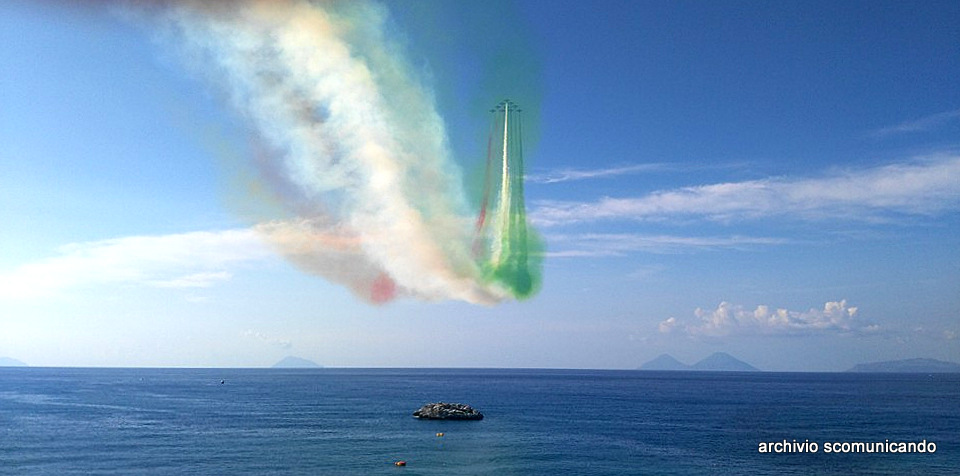 FRECCE TRICOLORI – Le foto, la gente, i momenti di una splendida domenica