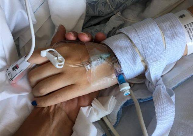 DENUNCE – Madre americana posta sui social l’immagine della figlia quindicenne in coma etilico