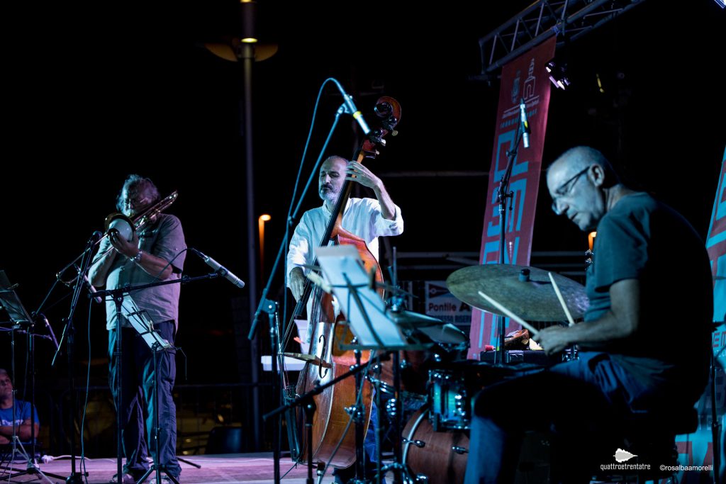 OLTREMENTE FESTIVAL – Insieme ad un gran pubblico, percorsi gli itinerari del jazz contemporaneo