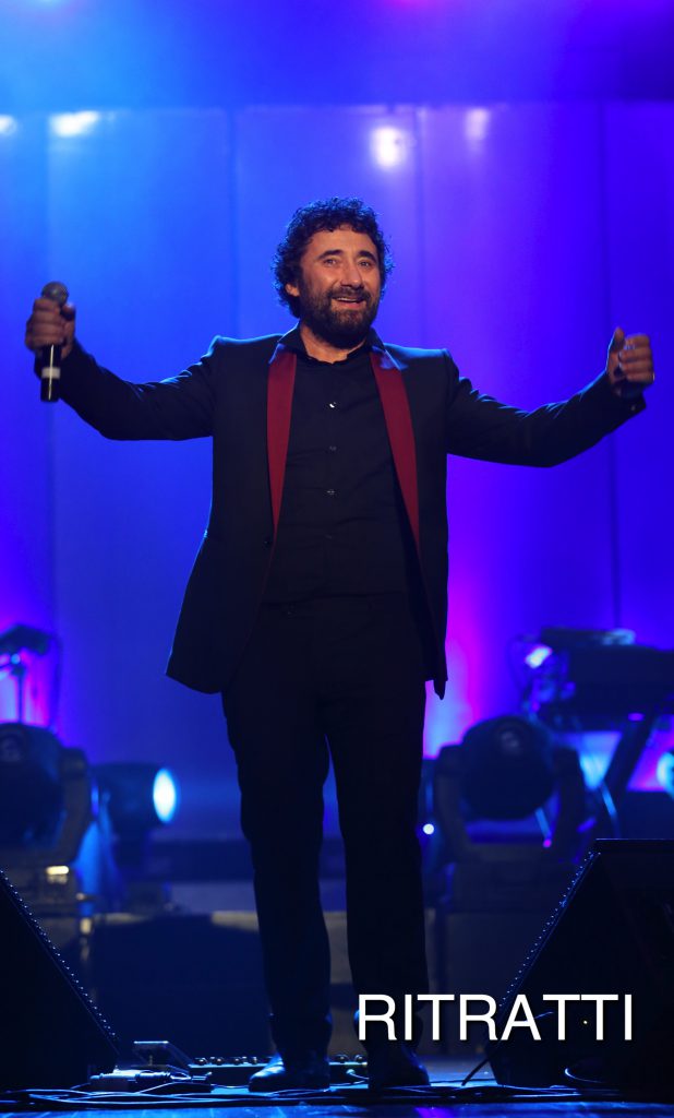 BARCELLONA PG – Per i Tiromancino sold out e applausi a scena aperta al Teatro Mandanici