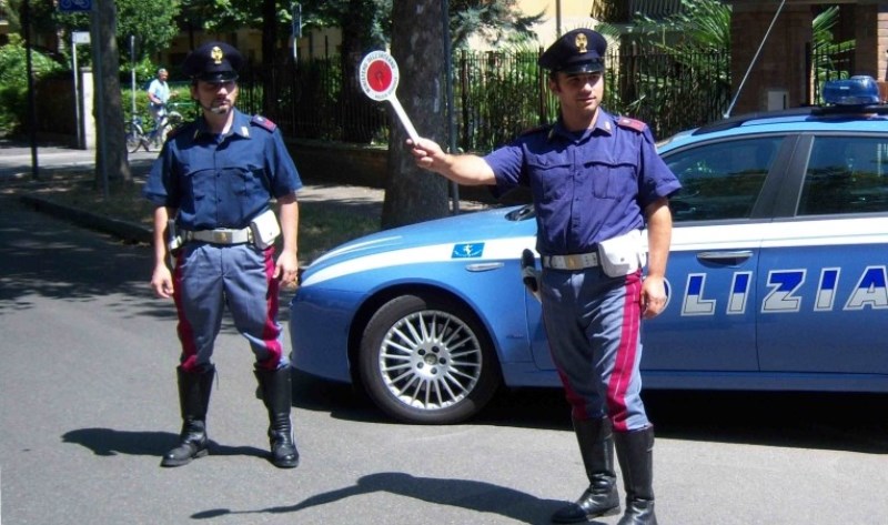 BARCELLONA P.G. – Sequestrati   450 Kg.  di alimenti pericolosi per la salute pubblica